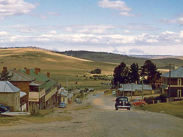 Adaminaby 1956 - No Lake Eucumbene! [Ms Janette Asche Collection]